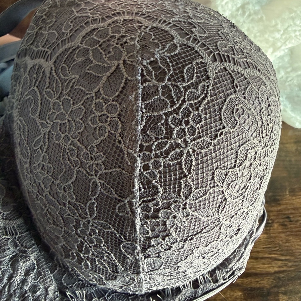 Victoria's Secret Lace Wireless Bra - Taupe Gray
